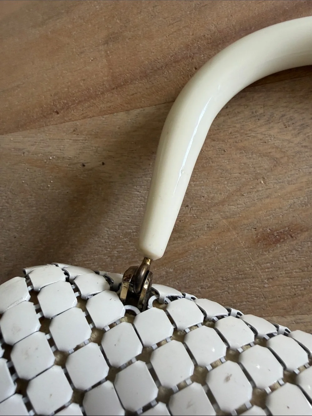 Vintage beautiful White metal mesh Top-Handle Women’s Bag